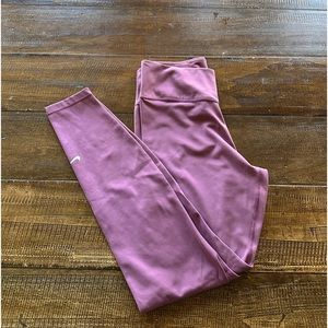 pink nike legging size Medium